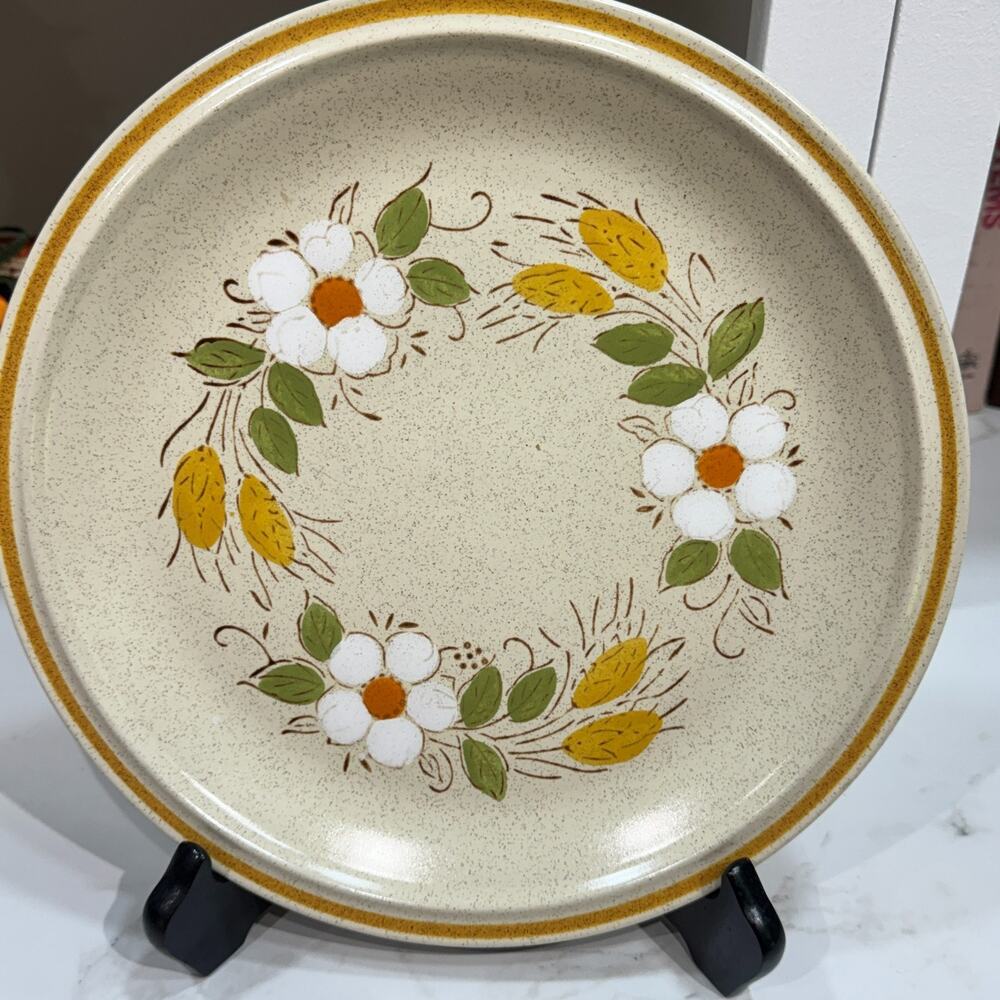 Vintage Hearthside Garden Festival Stoneware Prairie Flowers 10.5in Plate